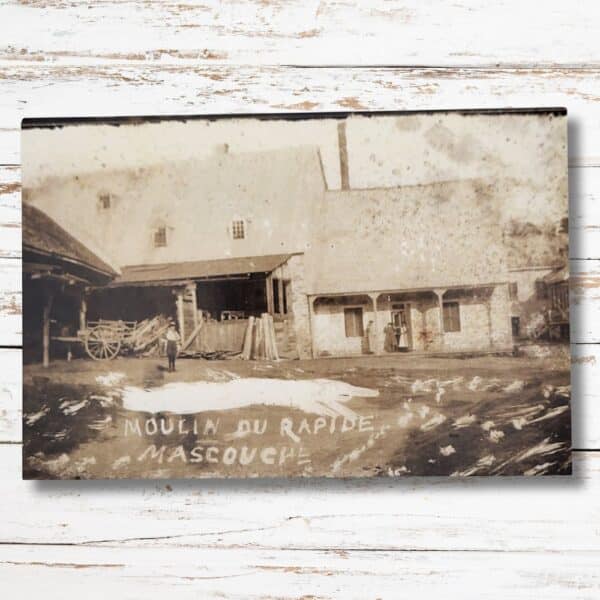 Moulin et maison du meunier du domaine seigneurial de Mascouche. Cartes postales du Mascouche d'autrefois.
