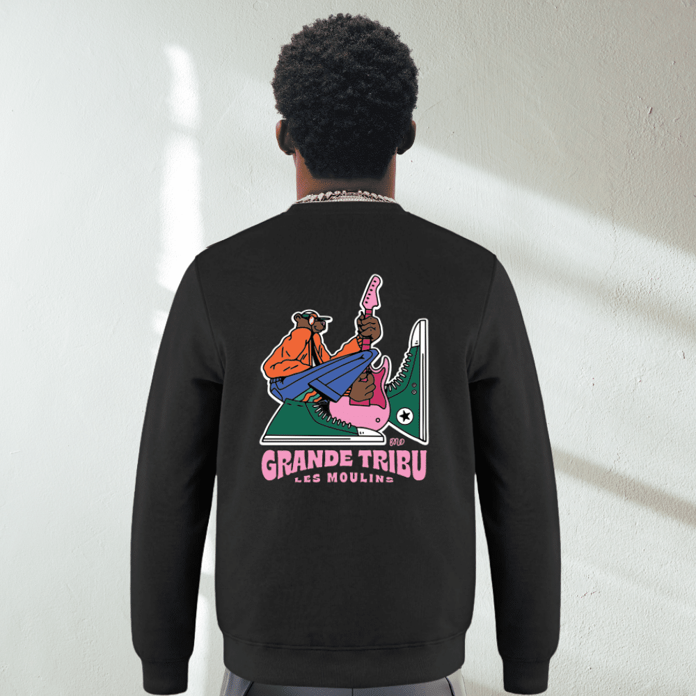 Crewneck noir du festival Grande Tribu, vue de dos.